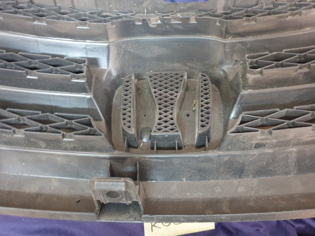 Honda Aftermarket Ballad Radiator Grille - Light Wear and Tear