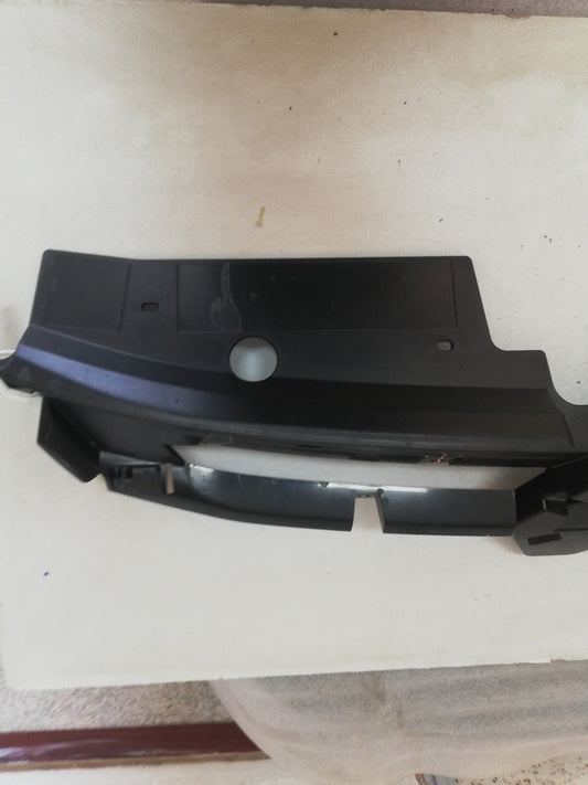 Renault Duster 2012, 2013, 2014, 2015 Radiator Grille