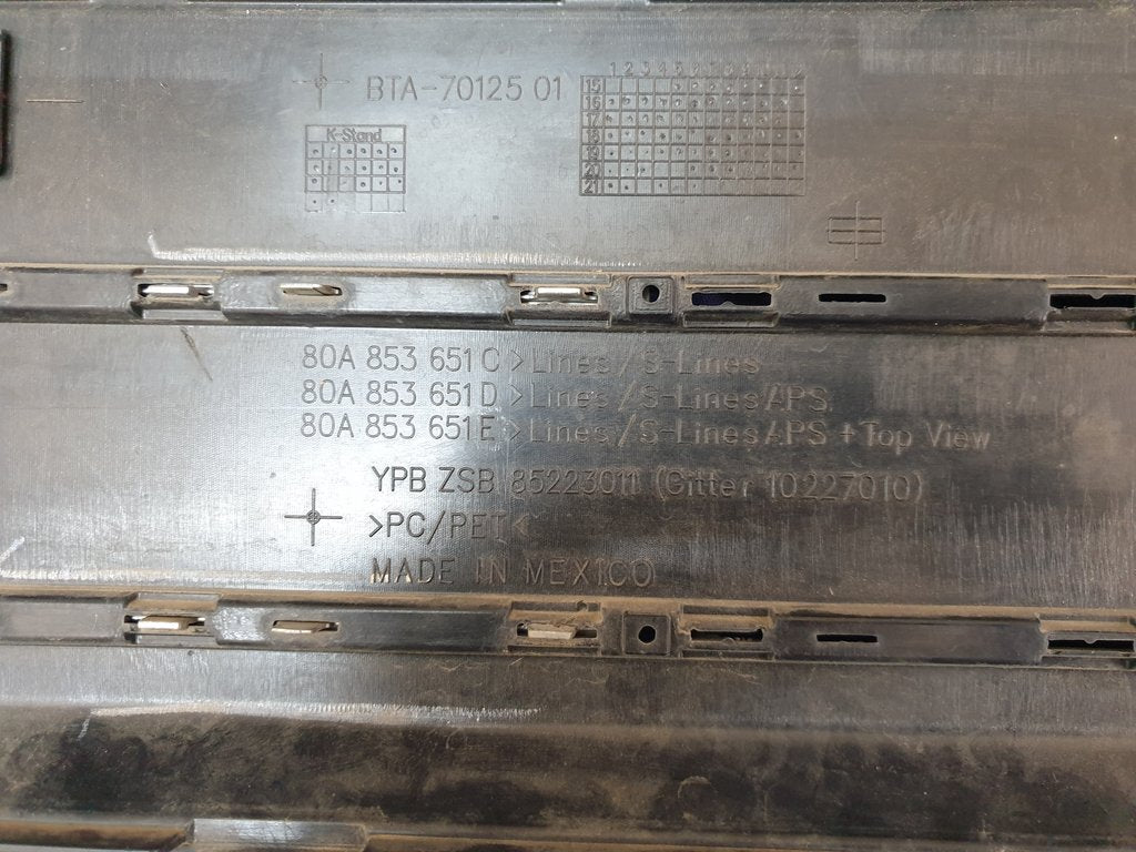 Audi Quattro 2019 Radiator Grille - Light Wear and Tear, Chrome Crack