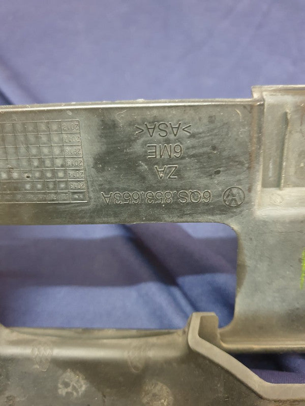 Volkswagen Polo Radiator Grille - Wear and Tear, Scratches