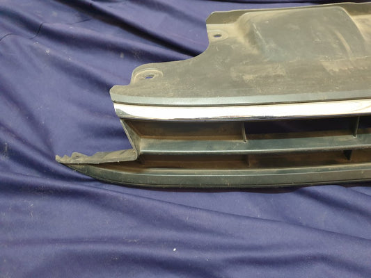 Volkswagen Polo Radiator Grille - Wear and Tear