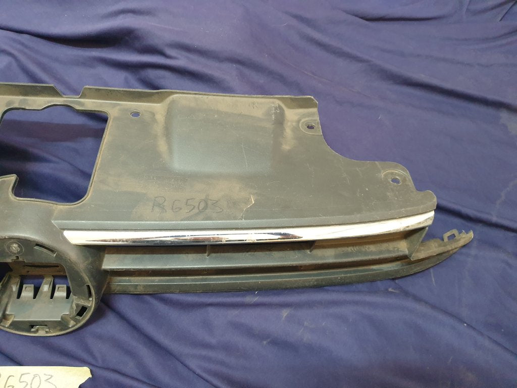 Volkswagen Polo Radiator Grille - Wear and Tear