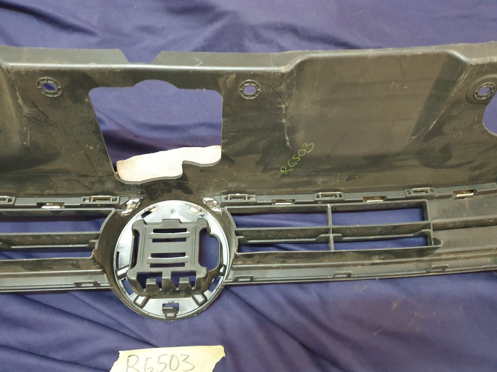 Volkswagen Polo Radiator Grille - Wear and Tear