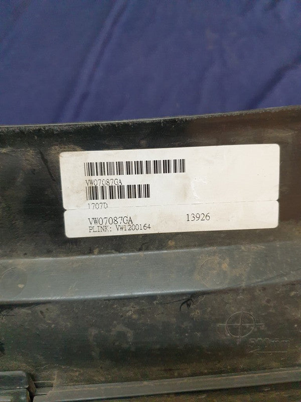 Volkswagen Aftermarket Golf MK6 Radiator Grille - Wear and Tear