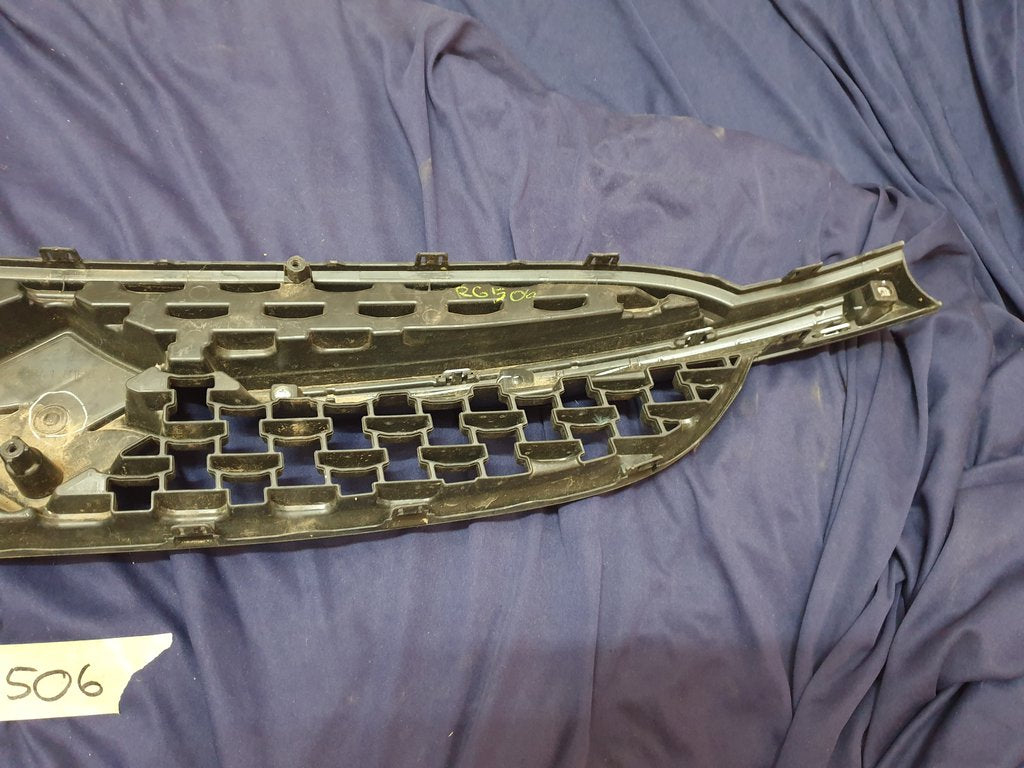 Suzuki Celerio Radiator Grille - Wear and Tear, Huge dent