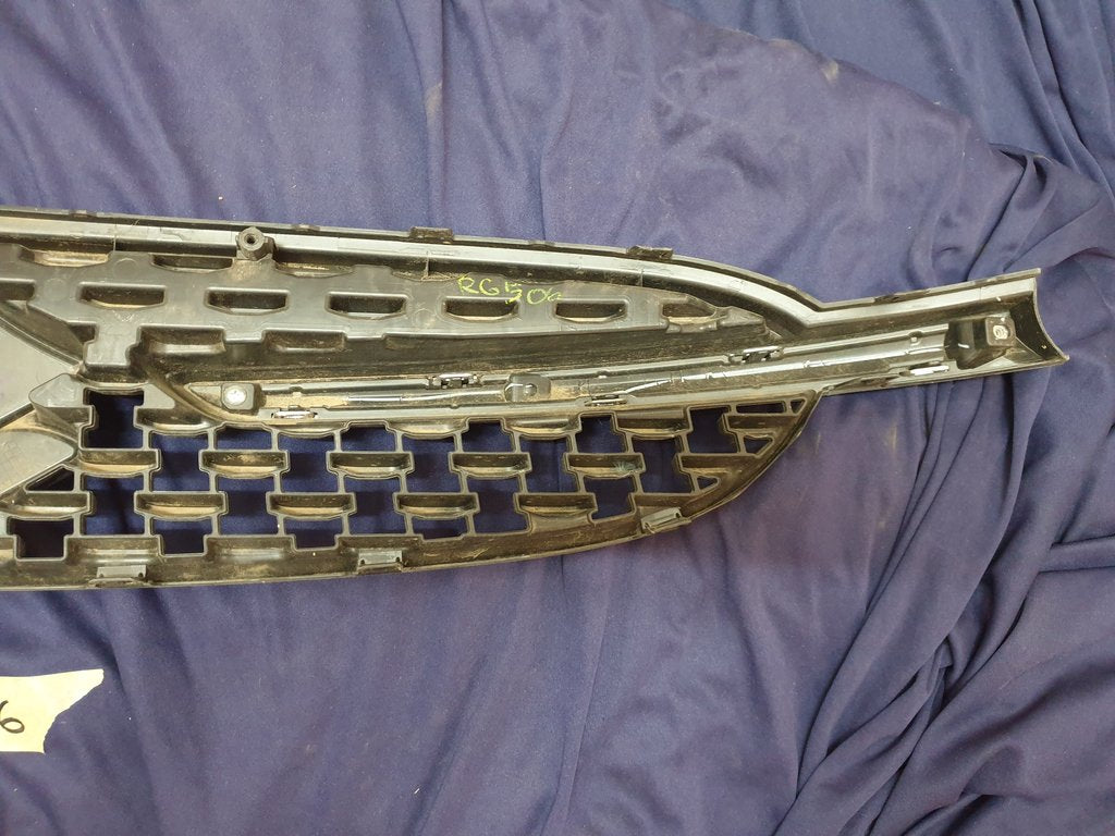 Suzuki Celerio Radiator Grille - Wear and Tear, Huge dent