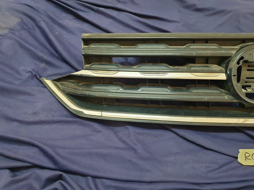 Volkswagen T-Cross Radiator Grille - Wear and Tear