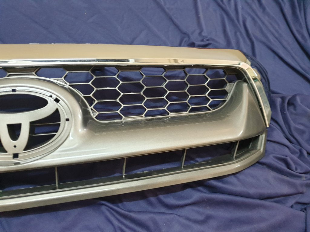 Toyota Aftermarket Hilux Radiator Grille