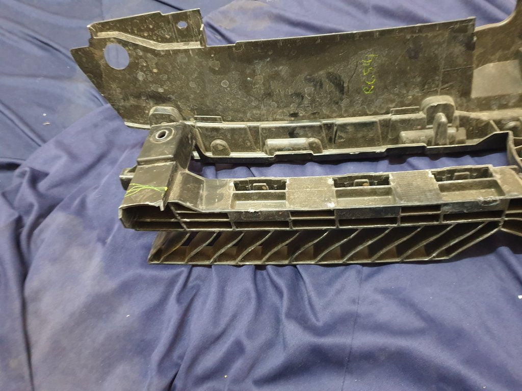 Volkswagen Polo Radiator Grille Reinforcement