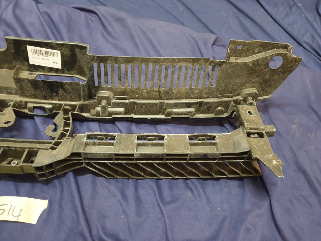 Volkswagen Polo Radiator Grille Reinforcement