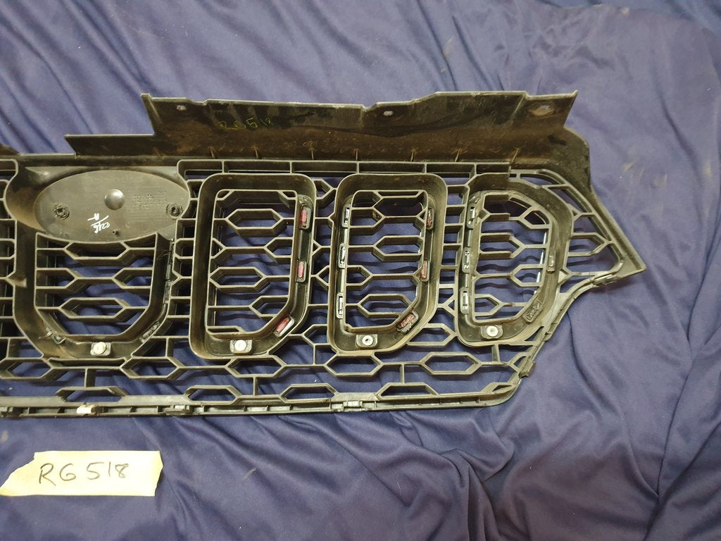 Mahindra Scorpio Radiator Grille - Wear and Tear