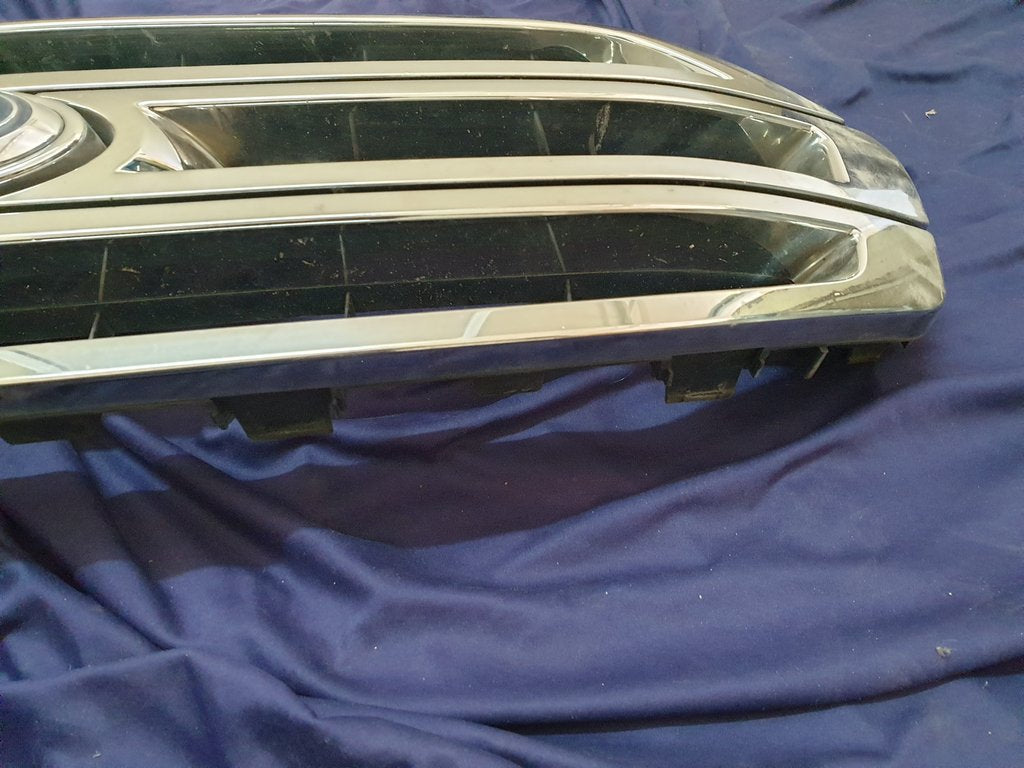 Ford Ranger Radiator Grille - Wear and Tear, Pitted and Broken Chrome