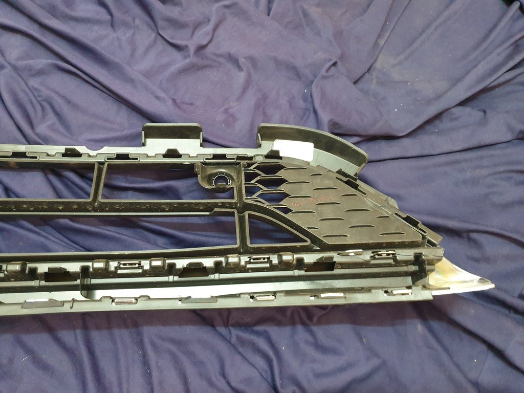 Mercedes-Benz GLB X247 Front Bumper Lower Grille