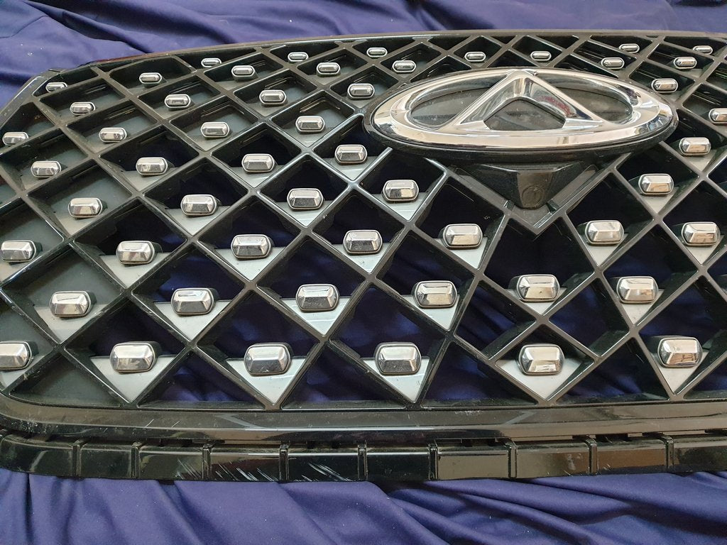Chery Tiggo 4 Pro Radiator Grille - Light Wear and Tear