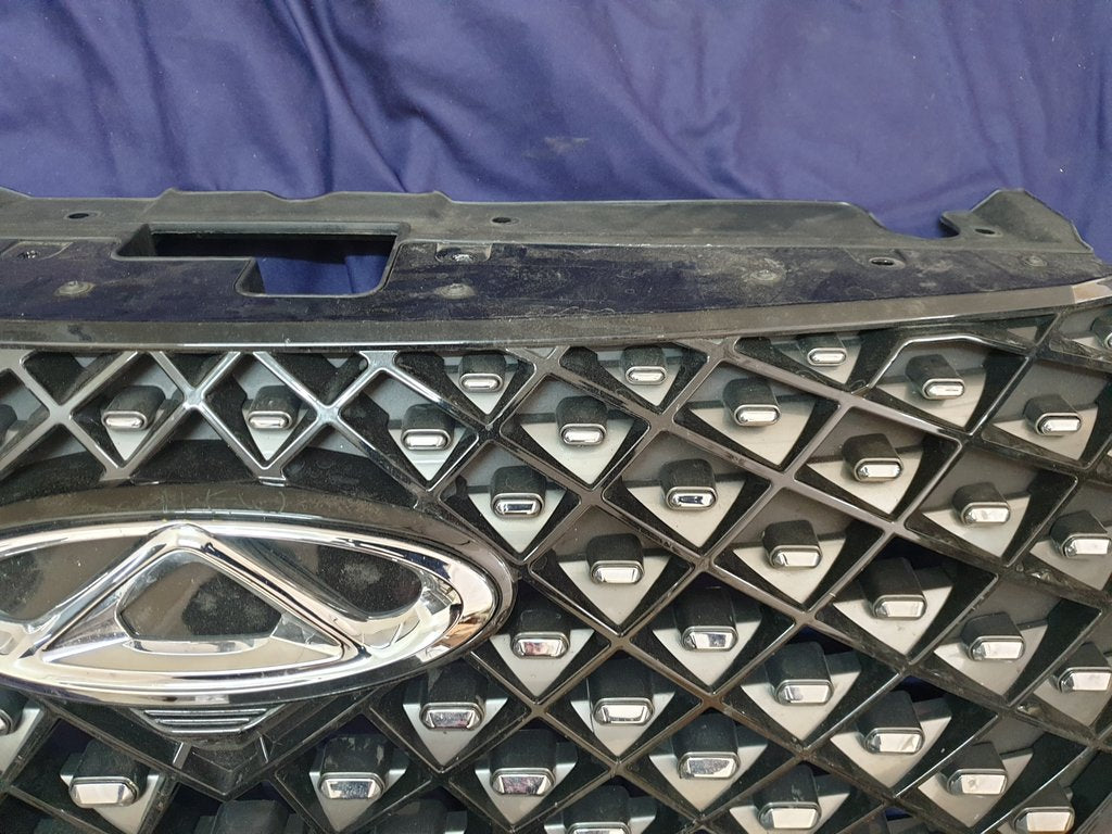 Chery Tiggo 4 Pro Radiator Grille - Light Wear and Tear
