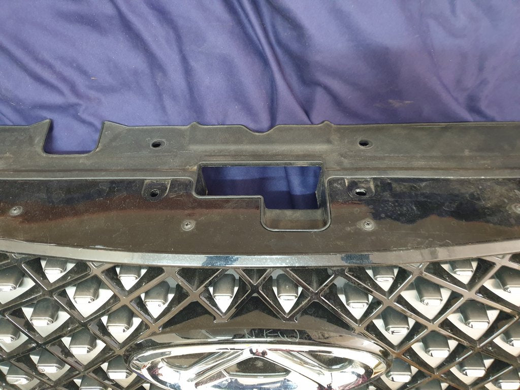 Chery Tiggo 4 Pro Radiator Grille - Light Wear and Tear