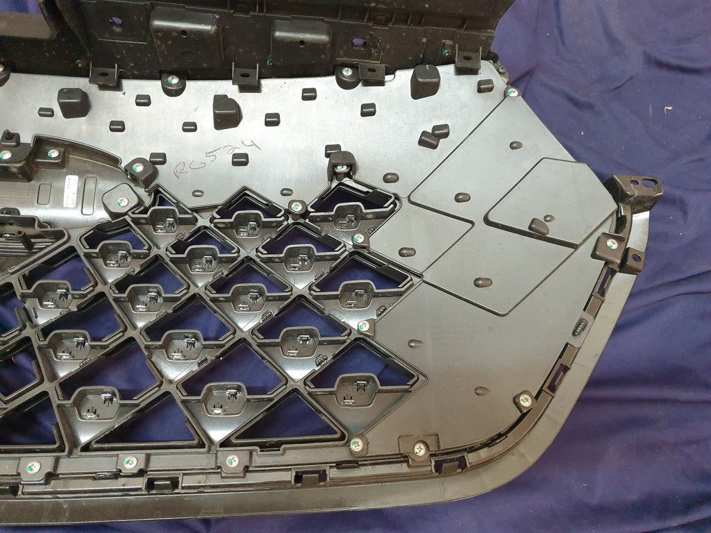 Chery Tiggo 4 Pro Radiator Grille - Light Wear and Tear