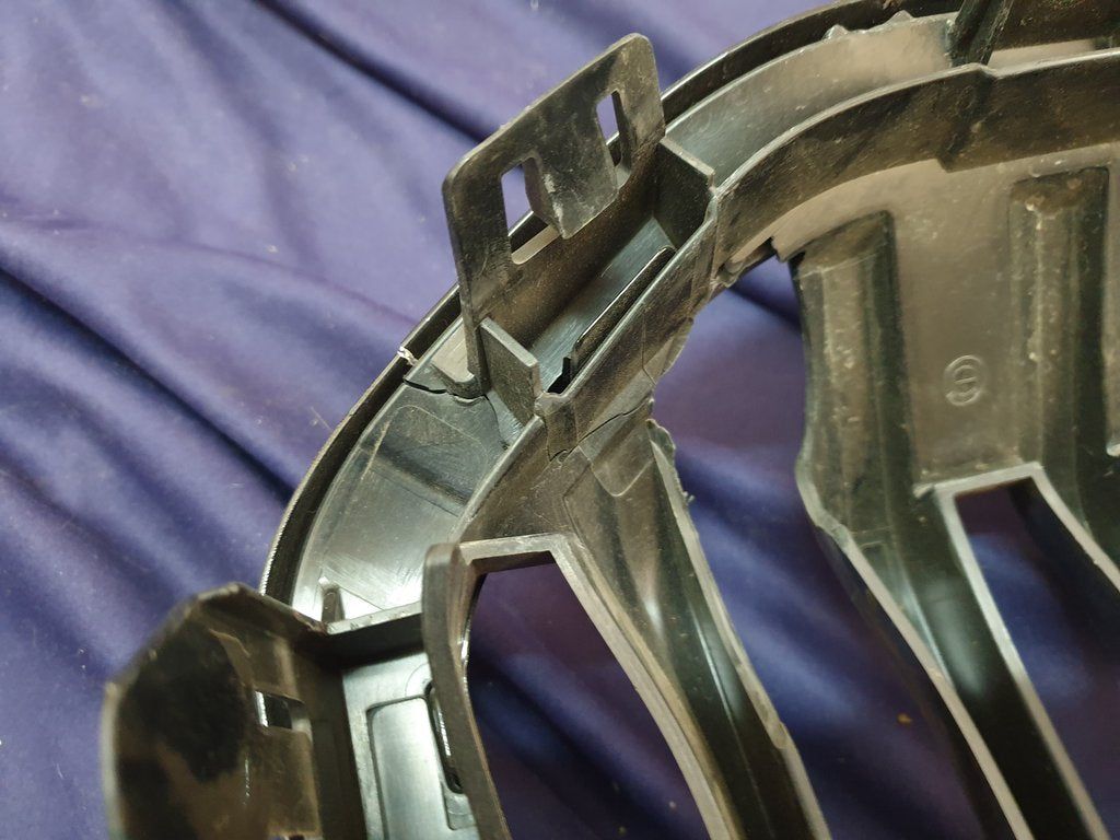 BMW 3 Series Front Bumper Kidney Grille