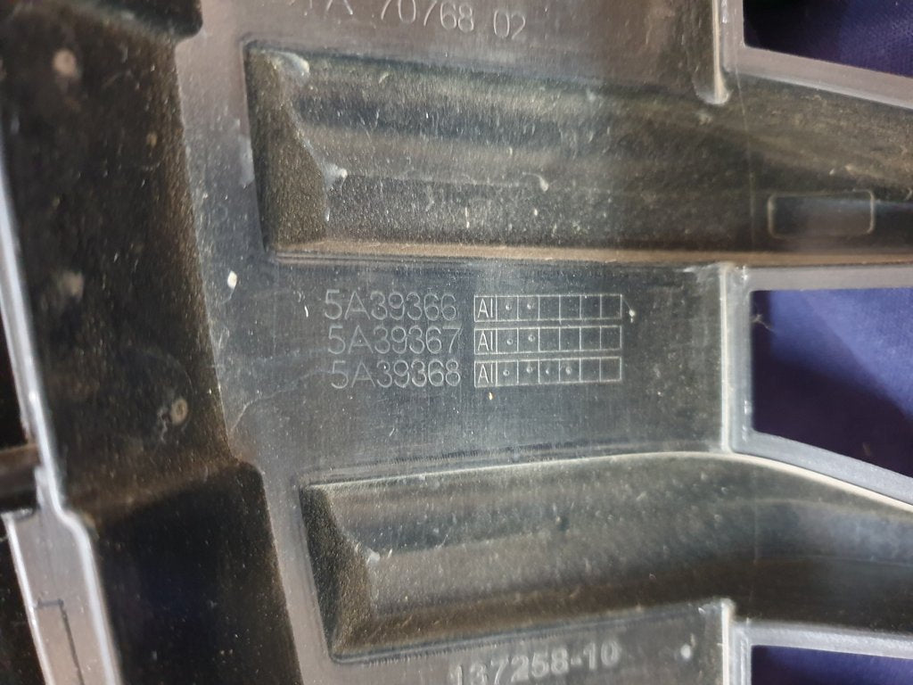 BMW 3 Series Front Bumper Kidney Grille