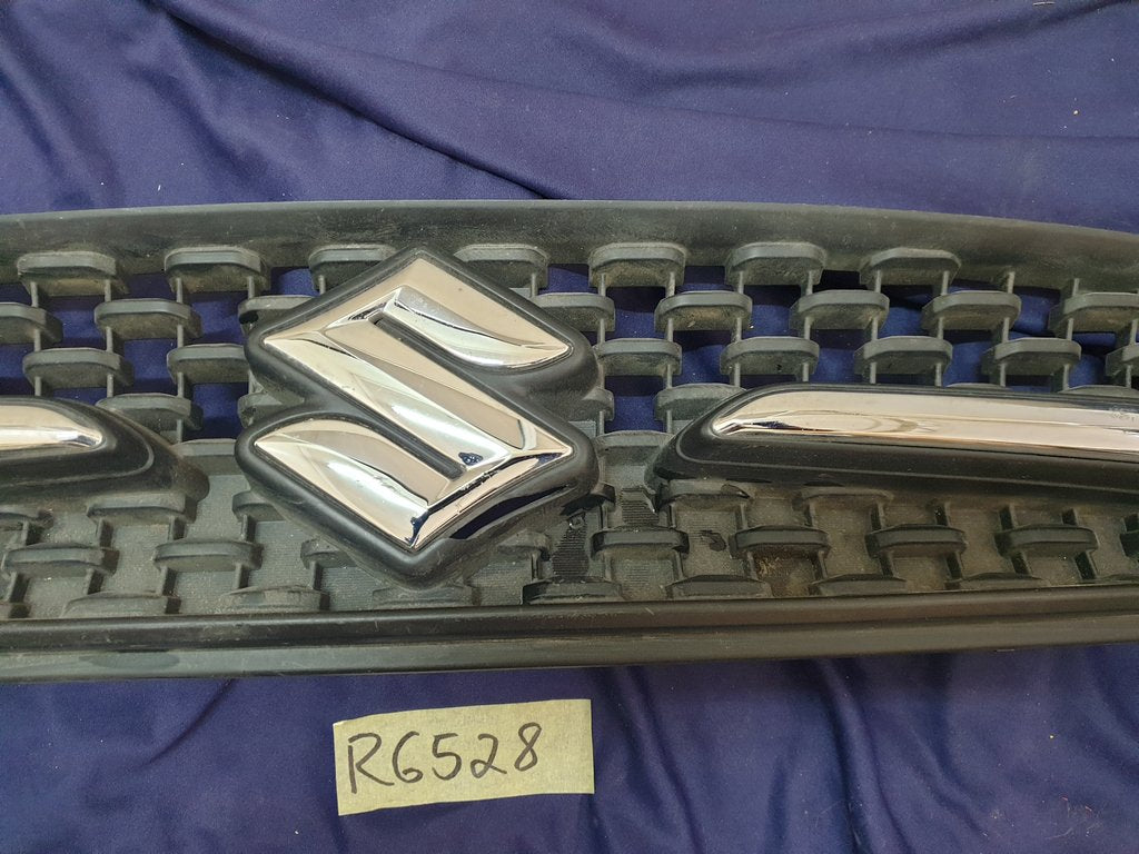 Suzuki Celerio Radiator Grille - Wear and Tear