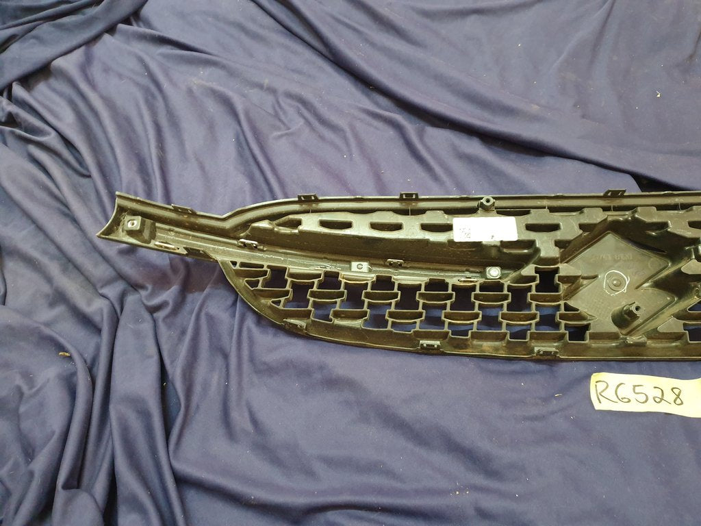Suzuki Celerio Radiator Grille - Wear and Tear