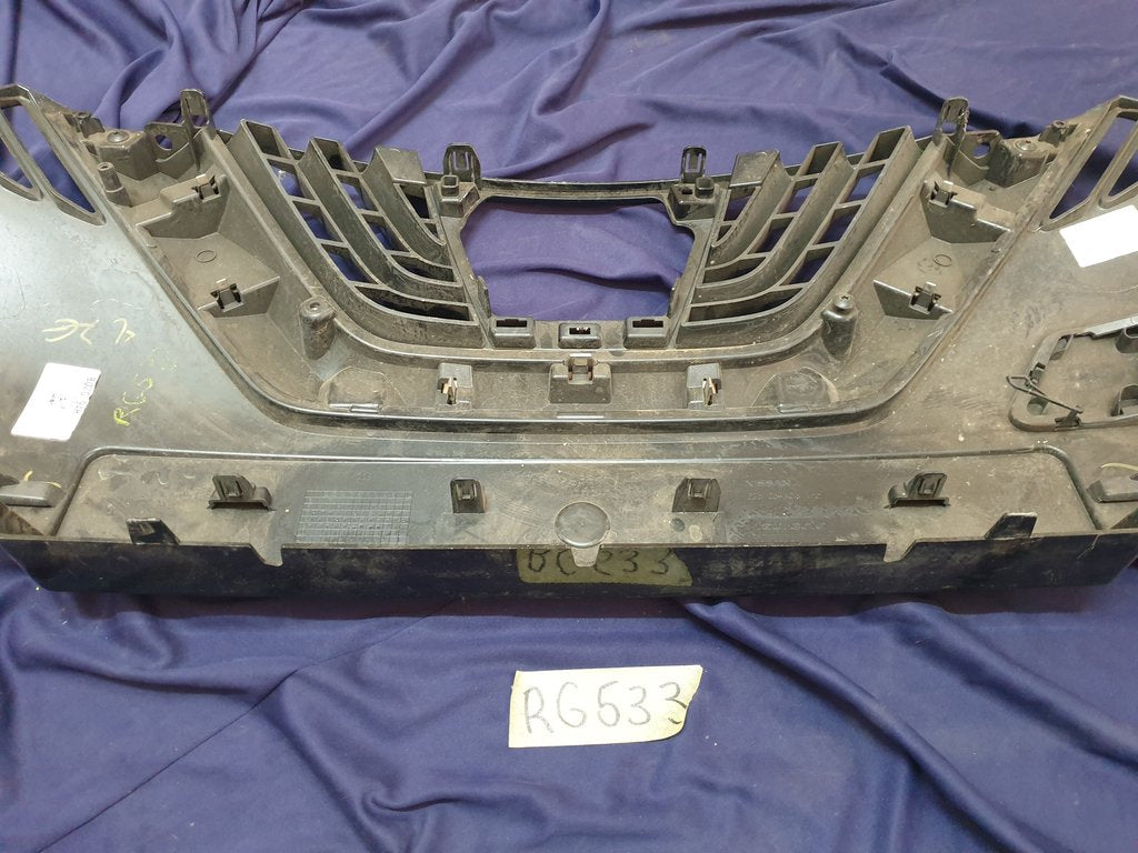 Nissan Micra Radiator Grille - Wear and Tear, Scratches