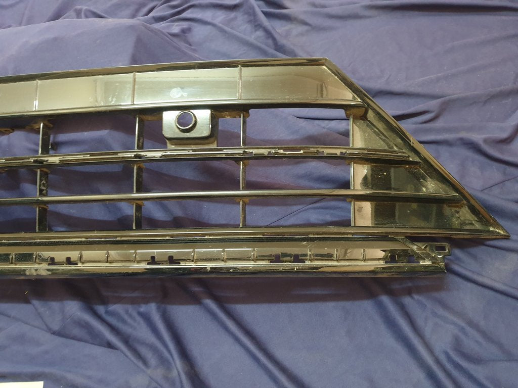 Volkswagen Tiguan Front Bumper Lower Grille