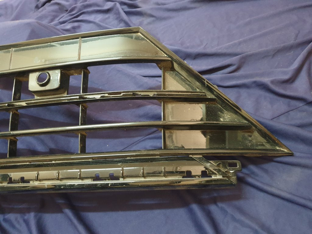Volkswagen Tiguan Front Bumper Lower Grille