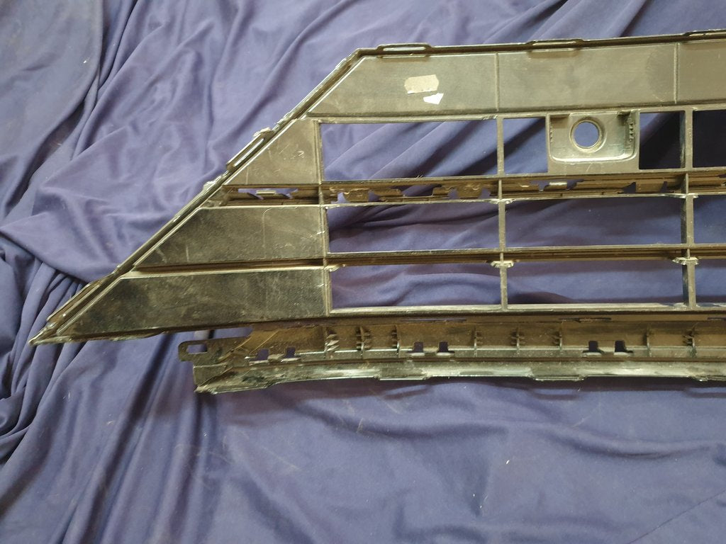Volkswagen Tiguan Front Bumper Lower Grille