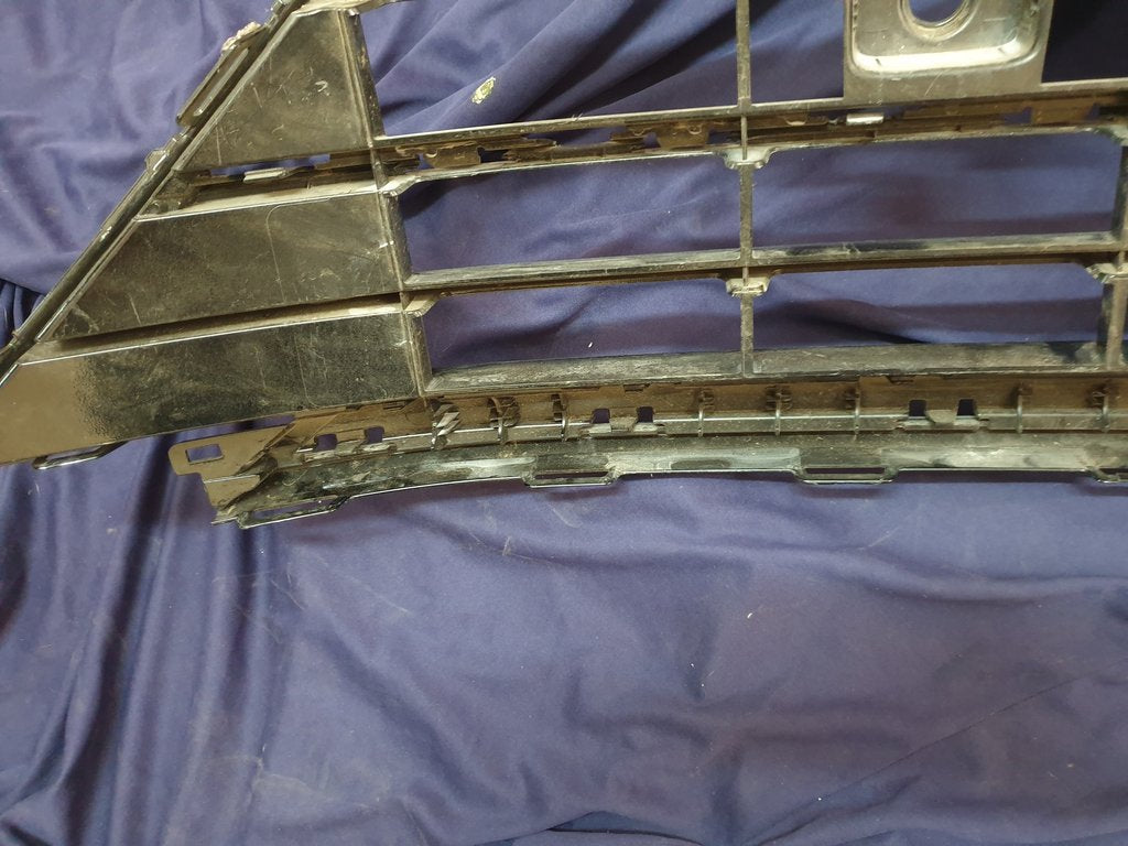 Volkswagen Tiguan Front Bumper Lower Grille