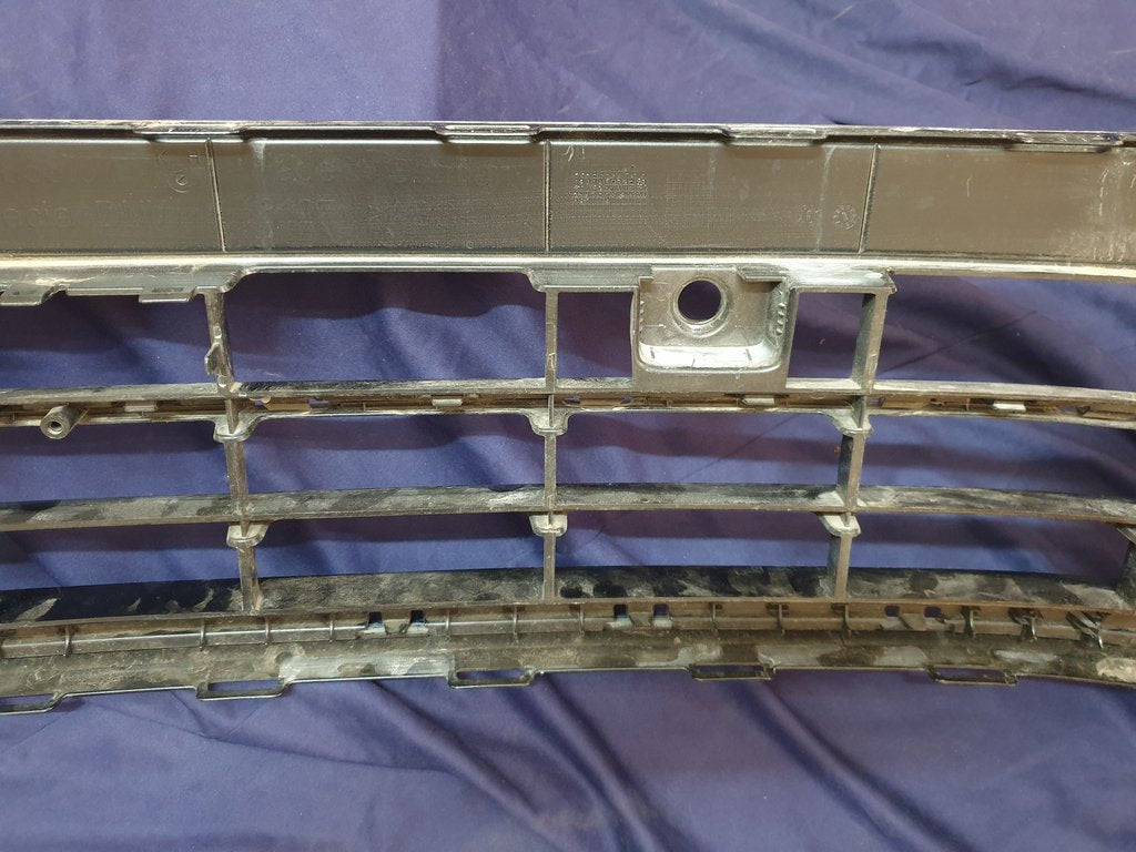 Volkswagen Tiguan Front Bumper Lower Grille