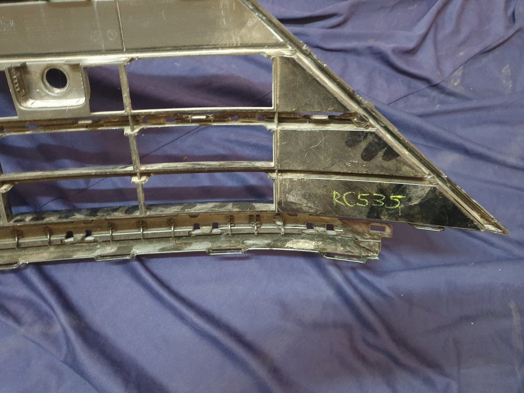 Volkswagen Tiguan Front Bumper Lower Grille