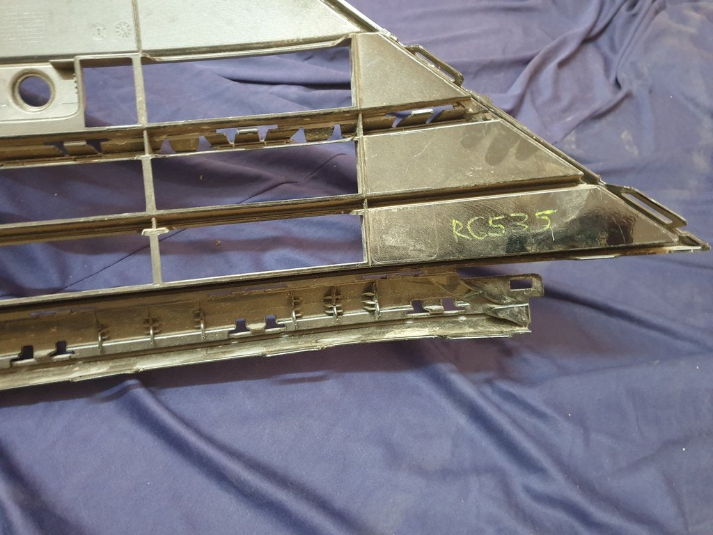 Volkswagen Tiguan Front Bumper Lower Grille