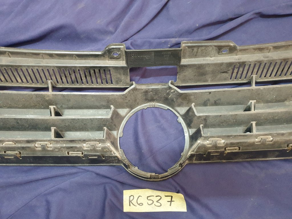 Volkswagen Polo Radiator Grille - Light Wear and Tear