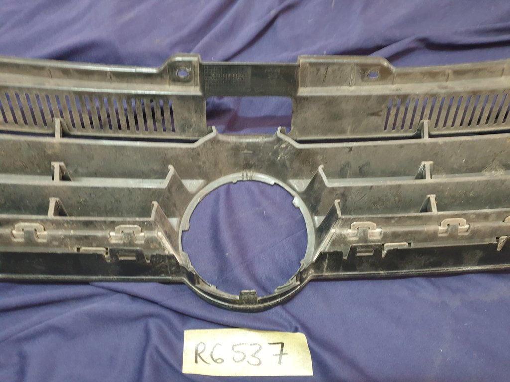 Volkswagen Polo Radiator Grille - Light Wear and Tear