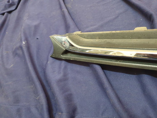 Hyundai i10 Radiator Grille - Light Wear and Tear