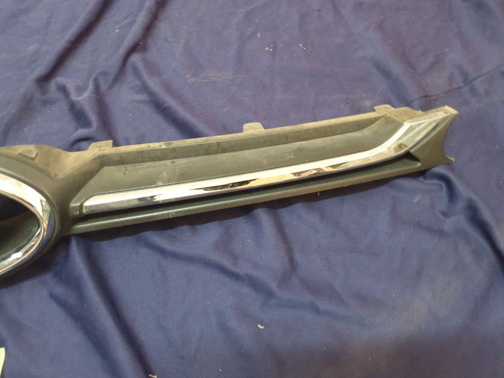 Hyundai i10 Radiator Grille - Light Wear and Tear