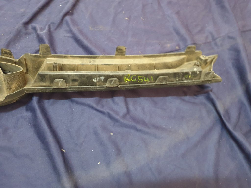 Hyundai i10 Radiator Grille - Light Wear and Tear