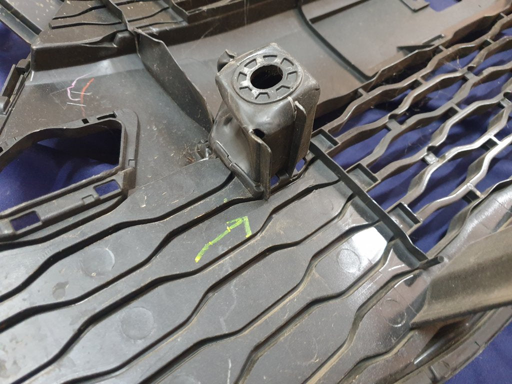 Toyota Aygo Front Bumper Lower Grille, Crushed support