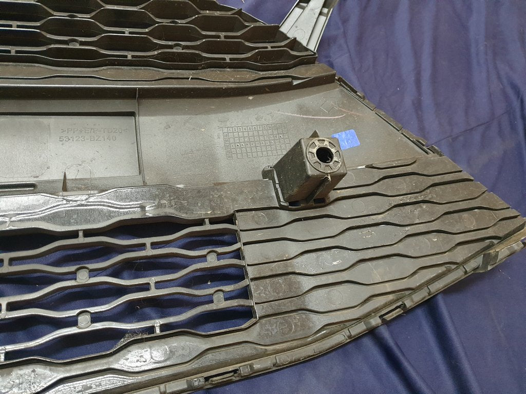 Toyota Aygo Front Bumper Lower Grille, Crushed support