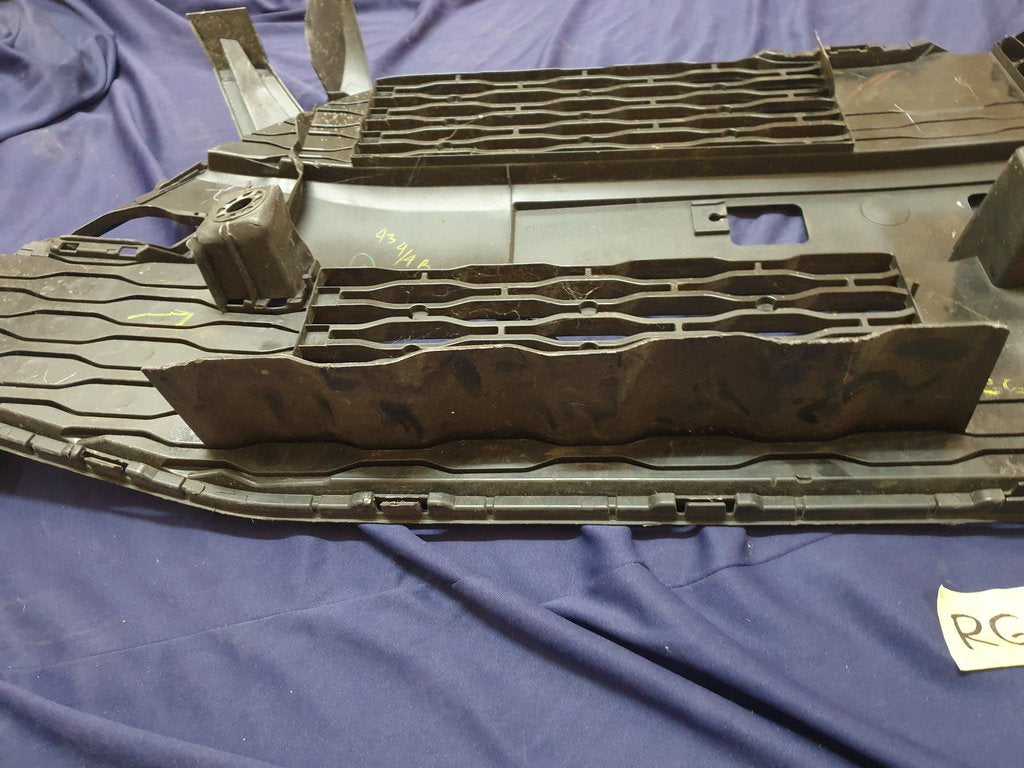 Toyota Aygo Front Bumper Lower Grille, Crushed support