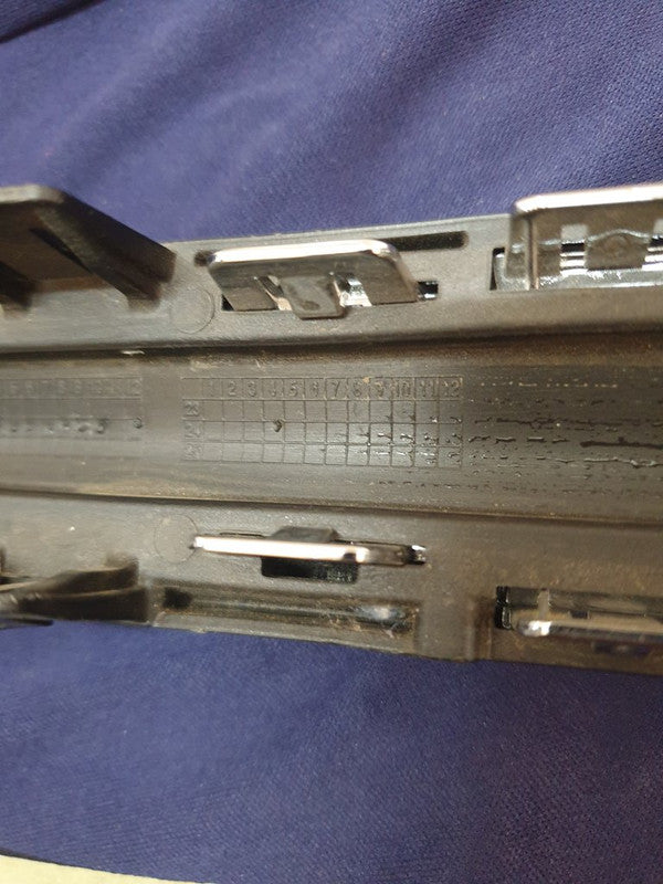 KIA Rio IV Radiator Grille - Wear and Tear