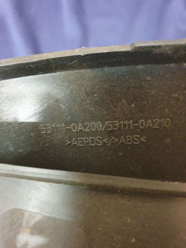 Toyota Corolla Cross Radiator Grille - Grille surround broken