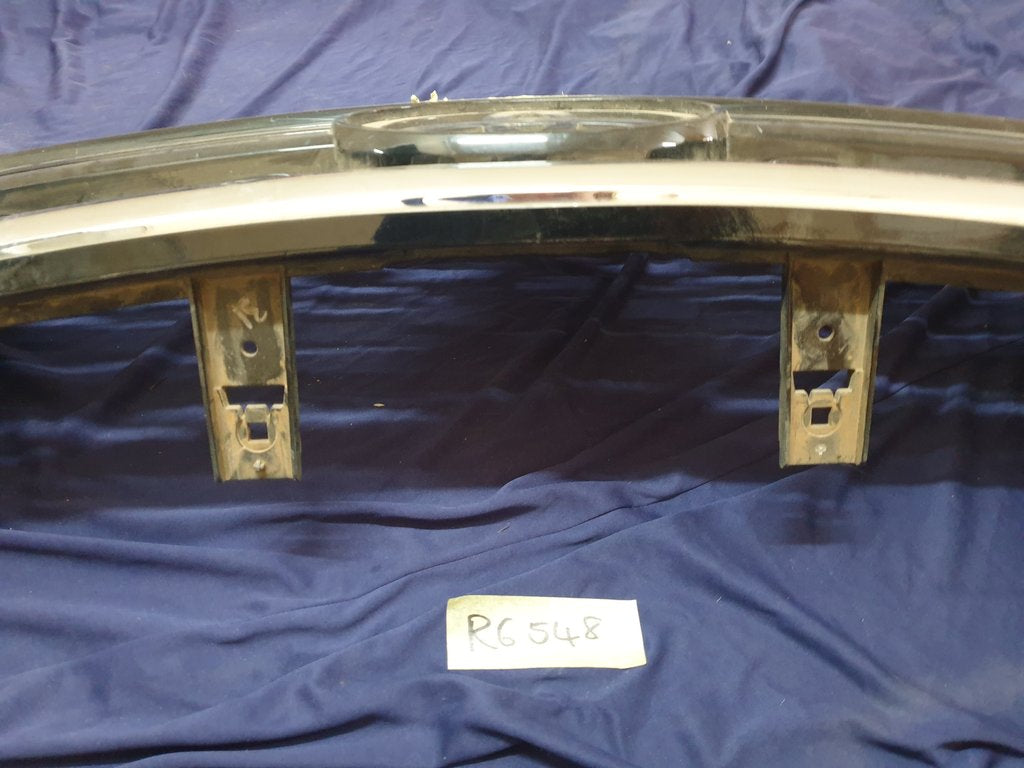 Toyota Hilux Radiator Grille - Light Wear and Tear, Broken clips