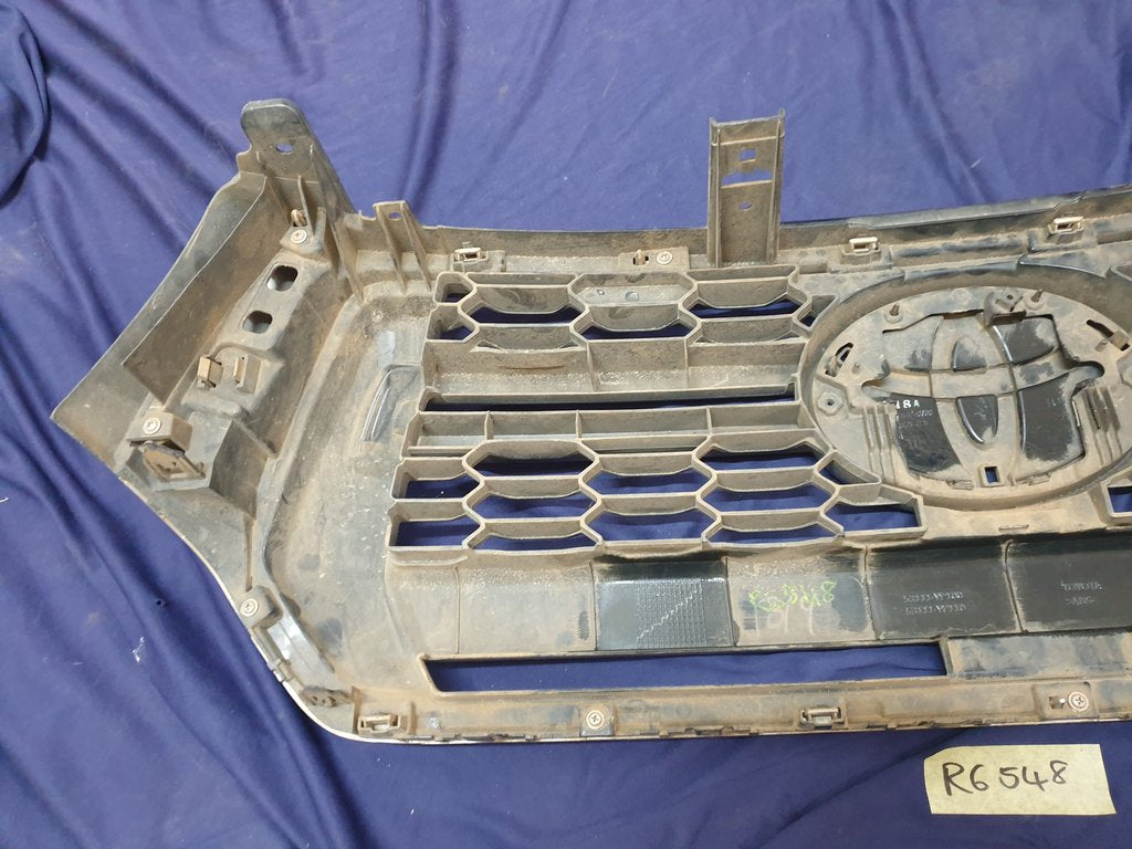 Toyota Hilux Radiator Grille - Light Wear and Tear, Broken clips