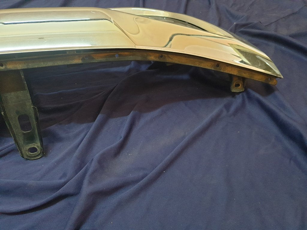 Toyota Hilux Radiator Grille - Wear and Tear, Clip/s broken