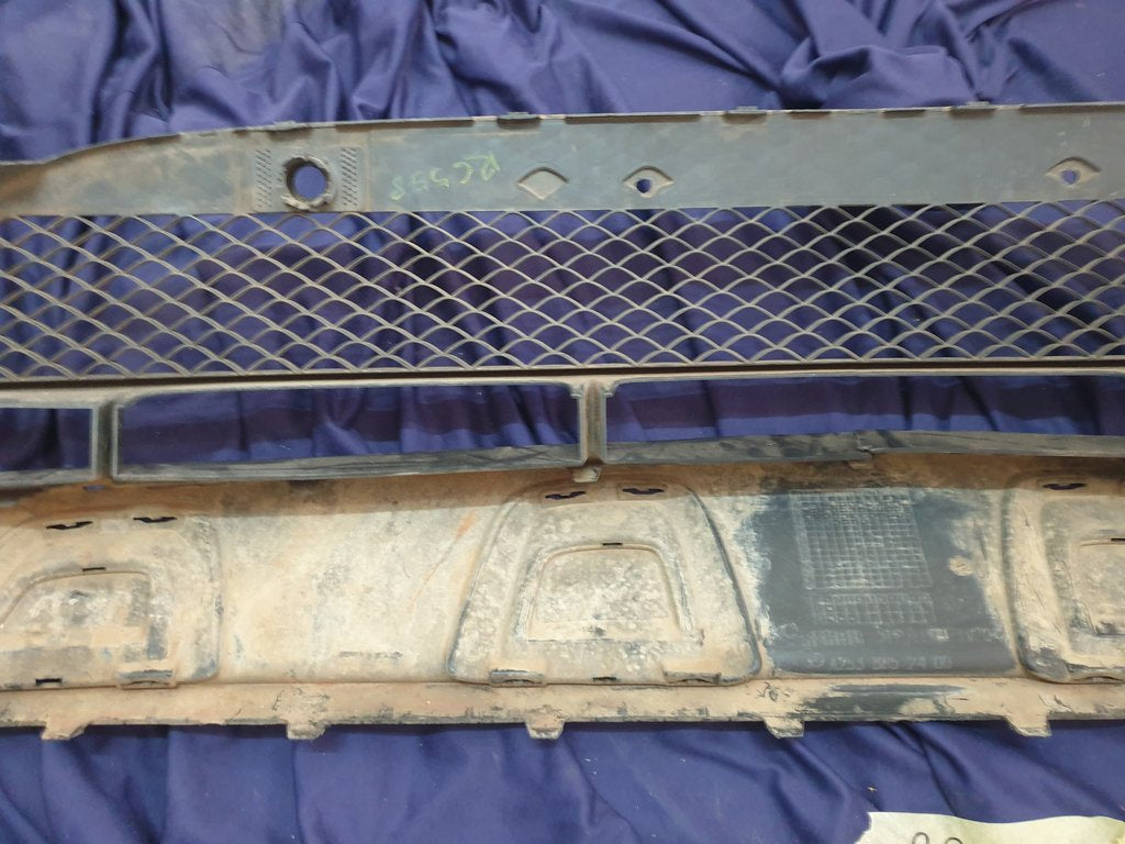 Mercedes-Benz GLC W253 Front Bumper Lower Mesh Grille