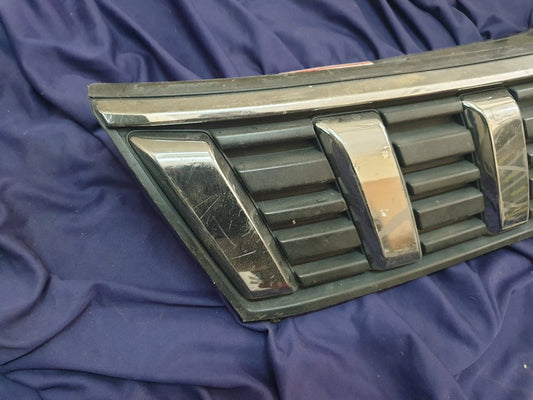 Suzuki Vitara Radiator Grille - Wear and Tear, Plastic Broken off