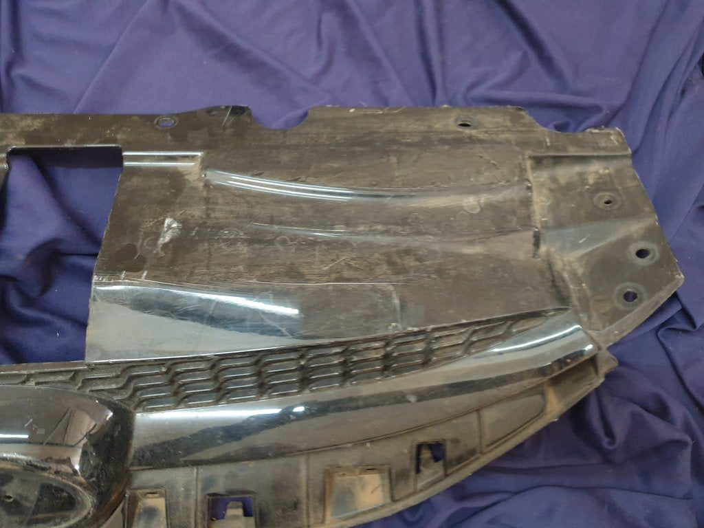Hyundai ix35 Radiator Grille - Wear and Tear