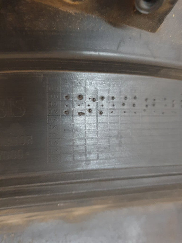 Hyundai ix35 Radiator Grille - Wear and Tear